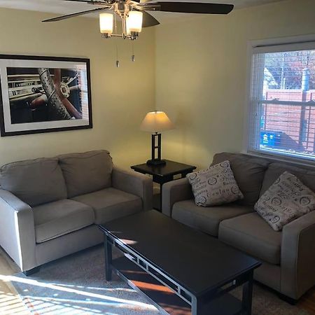Entire Apartment Close To Downtown - 2 Queen Beds Springfield Exterior foto